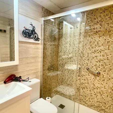 Maravilloso Centrico De 70m2, Jardin Propio 40m2 Con Piscina Ninos Y Parking Opcional *