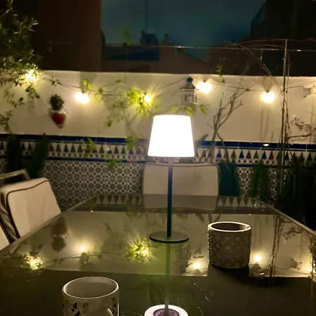 Maravilloso Centrico De 70m2, Jardin Propio 40m2 Con Piscina Ninos Y Parking Opcional * Malaga