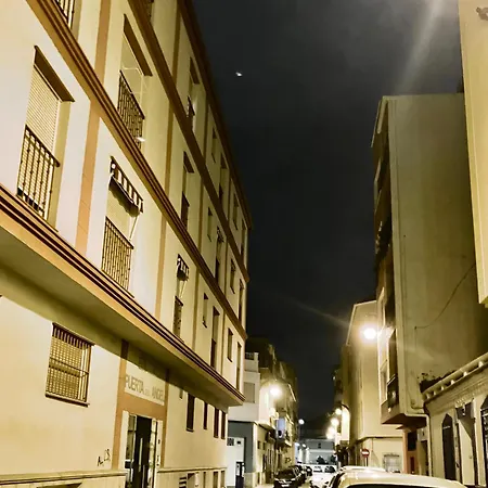 Maravilloso Centrico De 70m2, Jardin Propio 40m2 Con Piscina Ninos Y Parking Opcional