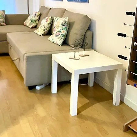 Maravilloso Centrico De 70m2, Jardin Propio 40m2 Con Piscina Ninos Y Parking Opcional Apartment *