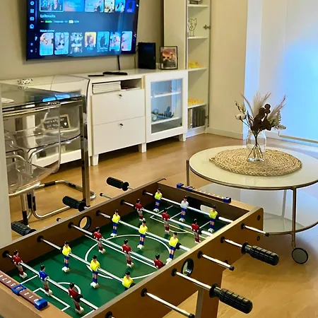 Maravilloso Centrico De 70m2, Jardin Propio 40m2 Con Piscina Ninos Y Parking Opcional Apartment