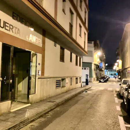 Maravilloso Centrico De 70m2, Jardin Propio 40m2 Con Piscina Ninos Y Parking Opcional Apartment *